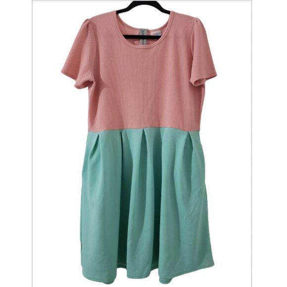 LuLaRoe Dresses & Skirts - Lularoe Plus Size Dress Sz 3x w/ Pockets